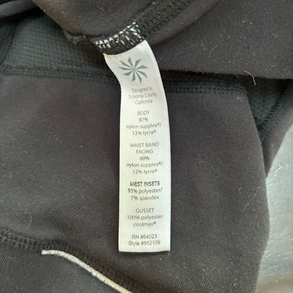 Athleta black 1/2 length crop legging, 2‎ pair womens size L - Picture 13 of 16